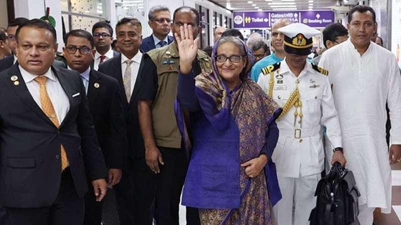 দেশে ফিরেছেন প্রধানমন্ত্রী দেশে ফিরেছেন প্রধানমন্ত্রী