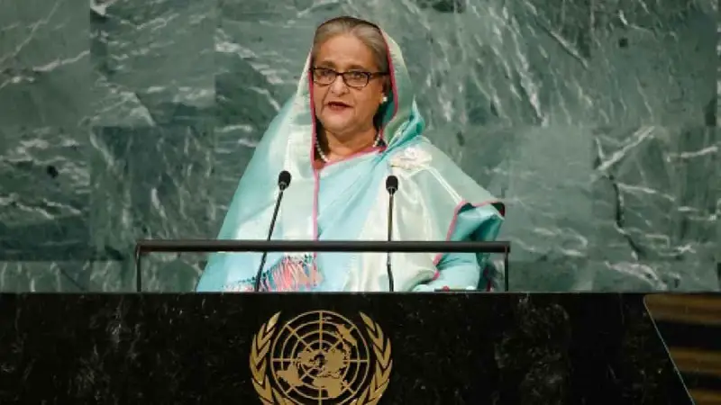 নারীদের নেতৃত্বে এনে জাতিসংঘকে উদাহরণ সৃষ্টি করতে হবে নারীদের নেতৃত্বে এনে জাতিসংঘকে উদাহরণ সৃষ্টি করতে হবে