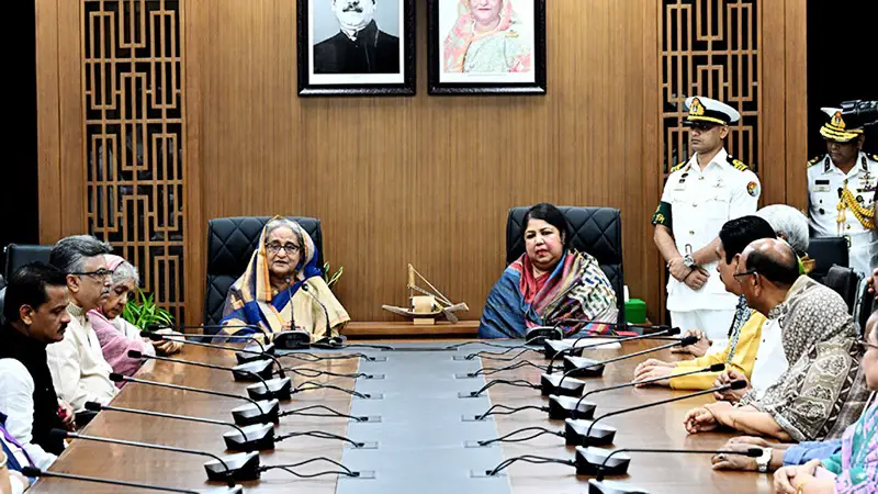 গণতন্ত্র একদিনে প্রতিষ্ঠিত হয়নি, দীর্ঘদিনের সংগ্রামের ফসল গণতন্ত্র একদিনে প্রতিষ্ঠিত হয়নি, দীর্ঘদিনের সংগ্রামের ফসল
