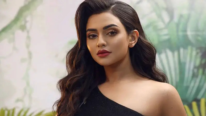 চিত্রনায়িকা ফারিয়ার বাবা আইসিইউতে