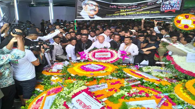 বঙ্গবন্ধুর আদর্শকে বাস্তবায়ন করতে হবে বঙ্গবন্ধুর আদর্শকে বাস্তবায়ন করতে হবে