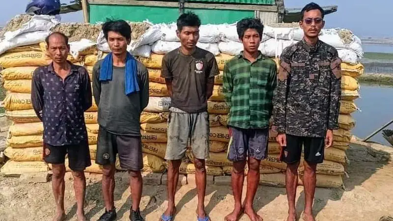 প্রাণ বাঁচাতে বাংলাদেশে এলো ৯ বিজিপি সদস্য প্রাণ বাঁচাতে বাংলাদেশে এলো ৯ বিজিপি সদস্য