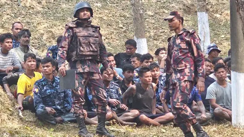 বাংলাদেশে ঢুকে পড়ল মিয়ানমারের আরও ৪৬ বিজিপি বাংলাদেশে ঢুকে পড়ল মিয়ানমারের আরও ৪৬ বিজিপি