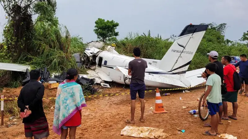 ব্রাজিলে বিমান বিধ্বস্ত হয়ে শিশুসহ ১২ জন নিহত ব্রাজিলে বিমান বিধ্বস্ত হয়ে শিশুসহ ১২ জন নিহত