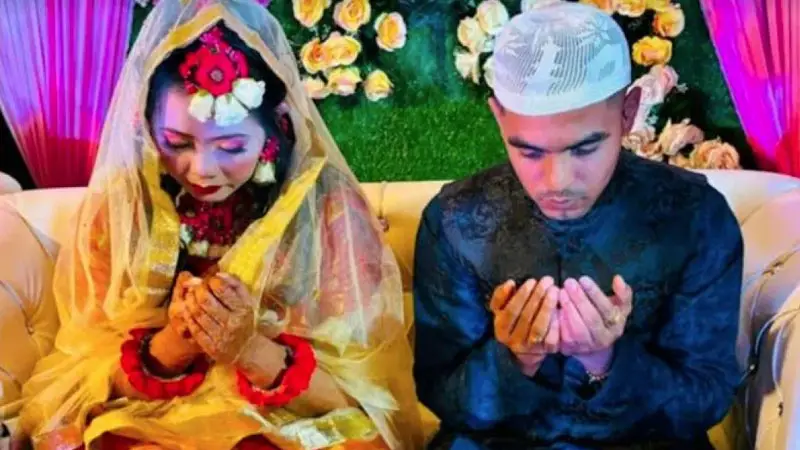 সিঙ্গাপুরে পরিচয়: শিবচরে ইন্দোনেশিয়ার তরুণীর বিয়ে