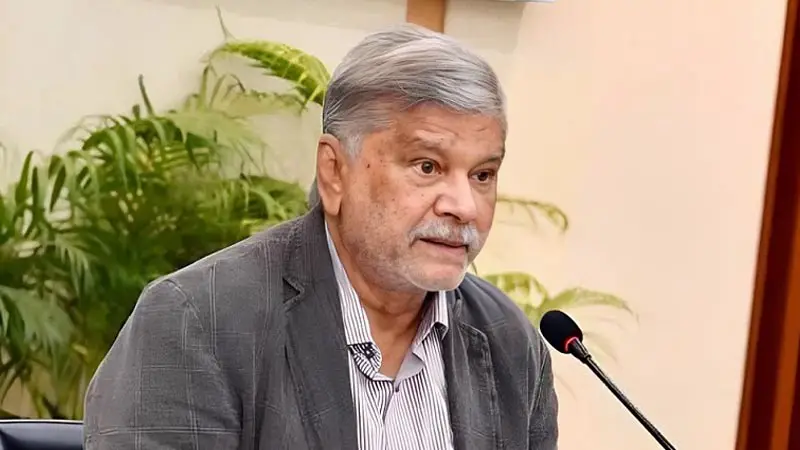 বঙ্গবন্ধুকে বললাম, স্যার চাকরি ফিরে পেতে এসেছি বঙ্গবন্ধুকে বললাম, স্যার চাকরি ফিরে পেতে এসেছি