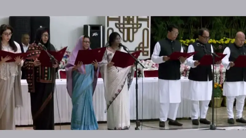 শপথ নিলেন নতুন ৭ প্রতিমন্ত্রী শপথ নিলেন নতুন ৭ প্রতিমন্ত্রী