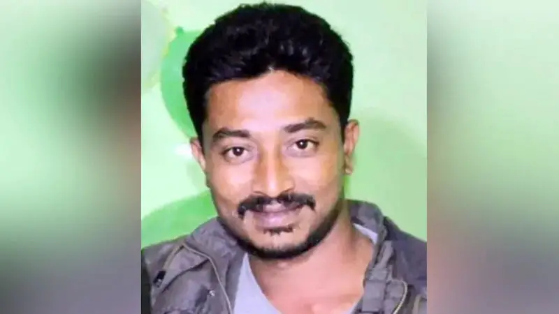 যৌনকর্মীসহ আটক হয়ে পদ হারালেন শ্রমিক লীগ নেতা যৌনকর্মীসহ আটক হয়ে পদ হারালেন শ্রমিক লীগ নেতা