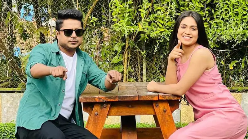 আহমেদ রিজভীর কথায় মিলন-পূজার গান আহমেদ রিজভীর কথায় মিলন-পূজার গান