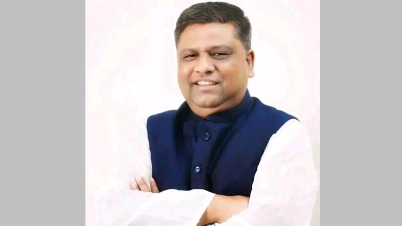 মেয়র আনোয়ারুজ্জামান চৌধুরীর প্রশংসা করলেন সাবেক মেয়র 
