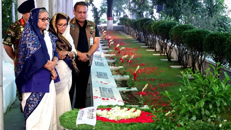 শেখ রাসেলের সমাধিতে প্রধানমন্ত্রীর শ্রদ্ধা শেখ রাসেলের সমাধিতে প্রধানমন্ত্রীর শ্রদ্ধা
