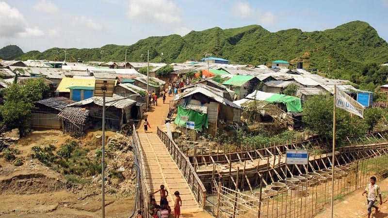 রোহিঙ্গা ক্যাম্পে গোলাগুলিতে আরসার শীর্ষ সন্ত্রাসী নিহত রোহিঙ্গা ক্যাম্পে গোলাগুলিতে আরসার শীর্ষ সন্ত্রাসী নিহত
