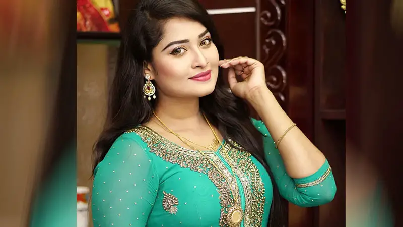 টিউশনিতে সংসার চলে নায়িকা শিরিন শিলার! টিউশনিতে সংসার চলে নায়িকা শিরিন শিলার!