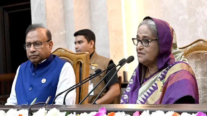 স্থিতিশীলতা থাকায় দেশের এই উন্নয়ন সম্ভব হয়েছে স্থিতিশীলতা থাকায় দেশের এই উন্নয়ন সম্ভব হয়েছে