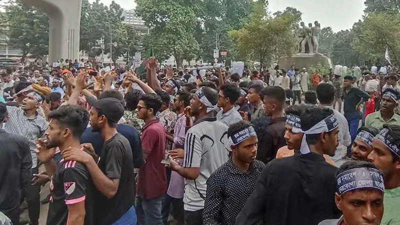 নেতাকর্মীদের সমাগমে মুখরিত সোহরাওয়ার্দী উদ্যান নেতাকর্মীদের সমাগমে মুখরিত সোহরাওয়ার্দী উদ্যান