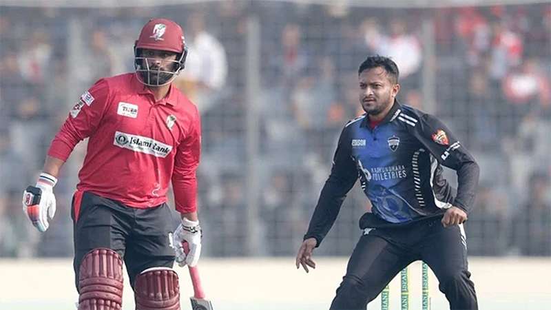 তামিম সাকিবের শেষ লড়াই, ফাইনাল খেলবে কে? তামিম সাকিবের শেষ লড়াই, ফাইনাল খেলবে কে?