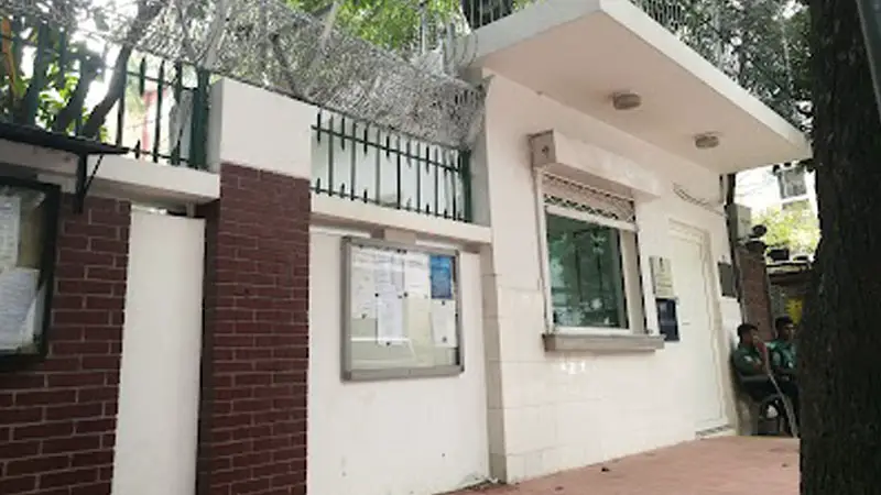 ঢাকায় ছাদ থেকে পড়ে স্পেন দূতাবাসের কর্মকর্তার মৃত্যু ঢাকায় ছাদ থেকে পড়ে স্পেন দূতাবাসের কর্মকর্তার মৃত্যু