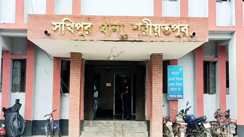 দ্বিতীয় স্ত্রী নিয়ে প্রথম স্ত্রীর সঙ্গে ঝগড়া, ফাঁস নিলেন স্বামী দ্বিতীয় স্ত্রী নিয়ে প্রথম স্ত্রীর সঙ্গে ঝগড়া, ফাঁস নিলেন স্বামী