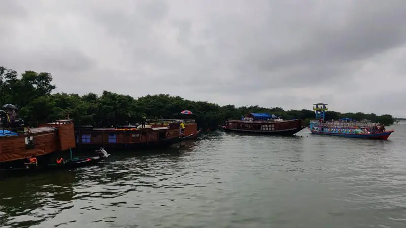 অতি বৃষ্টিতে তাহিরপুরে হাওর ভ্রমণে না আসার আহ্বান অতি বৃষ্টিতে তাহিরপুরে হাওর ভ্রমণে না আসার আহ্বান
