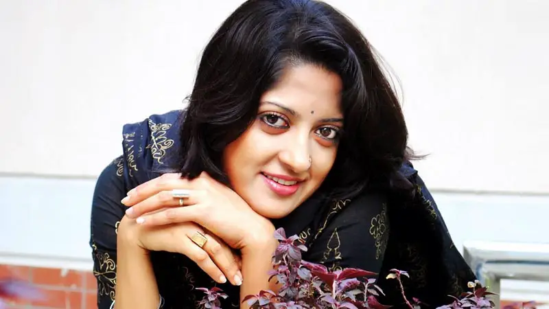 আত্মহত্যা নাকি হত্যা, রহস্য রেখে মারা গেলেন হুমাইরা হিমু আত্মহত্যা নাকি হত্যা, রহস্য রেখে মারা গেলেন হুমাইরা হিমু