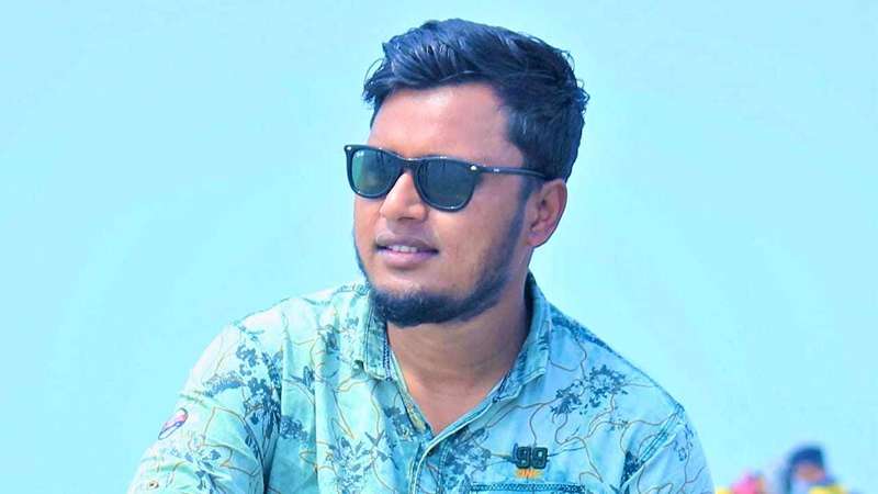 কন্টেন্ট ক্রিয়েটর থেকে কণ্ঠশিল্পী হৃদয় হাসান
