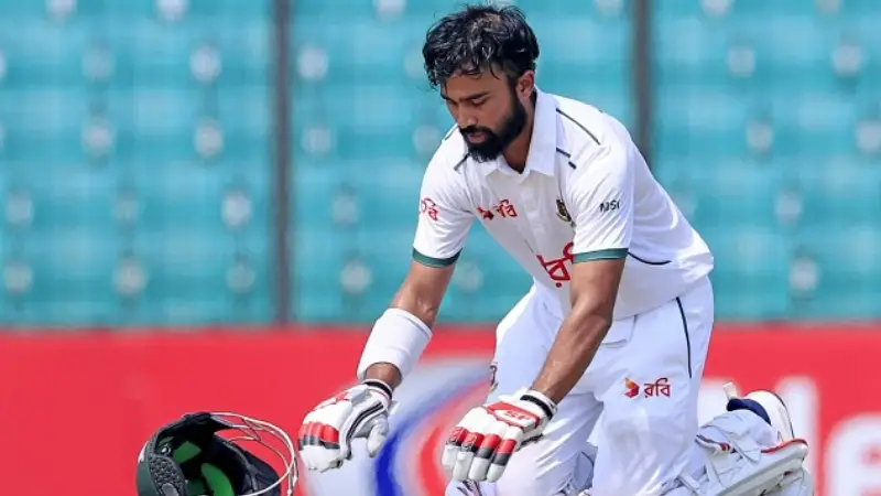 মুশফিকের পরামর্শ নিচ্ছেন সাদমান মুশফিকের পরামর্শ নিচ্ছেন সাদমান