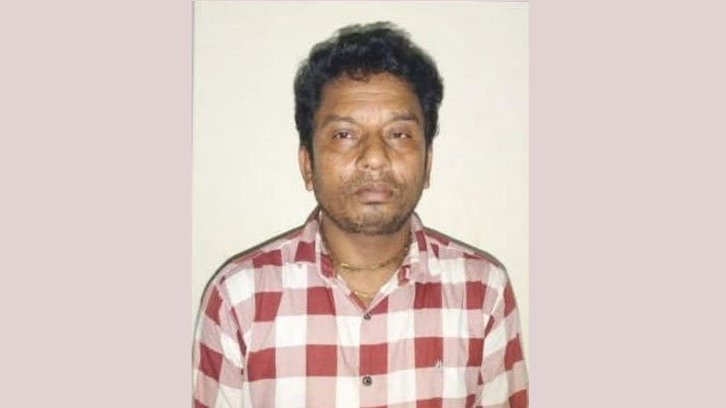 অটোরিকশা থেকে লাফিয়ে সম্ভ্রম রক্ষা, চালক গ্রেফতার অটোরিকশা থেকে লাফিয়ে সম্ভ্রম রক্ষা, চালক গ্রেফতার
