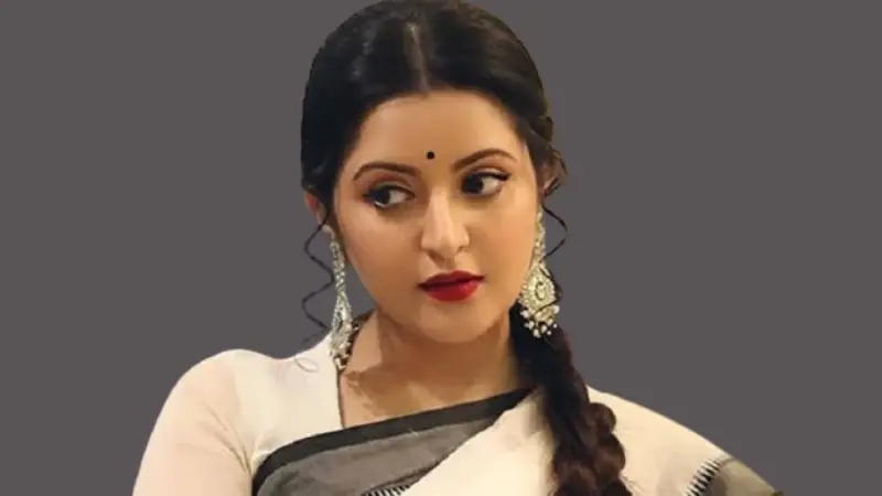 নিজেকে বড্ড একা লাগে, এতিম লাগে: পরীমণি নিজেকে বড্ড একা লাগে, এতিম লাগে: পরীমণি