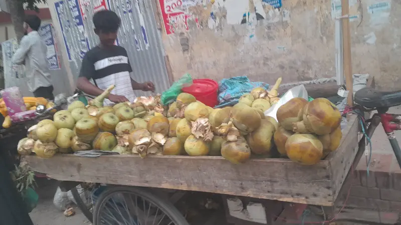 তাল শাঁসের স্বস্তিতে খানিক প্রশান্তি, দাবদাহের দিনে জনপ্রিয় হয়ে উঠেছে এই মৌসুমি ফল তাল শাঁসের স্বস্তিতে খানিক প্রশান্তি, দাবদাহের দিনে জনপ্রিয় হয়ে উঠেছে এই মৌসুমি ফল