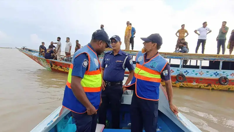 পদ্মায় বজ্রপাতে জেলে নিখোঁজ, এখনও চলছে উদ্ধার অভিযান পদ্মায় বজ্রপাতে জেলে নিখোঁজ, এখনও চলছে উদ্ধার অভিযান