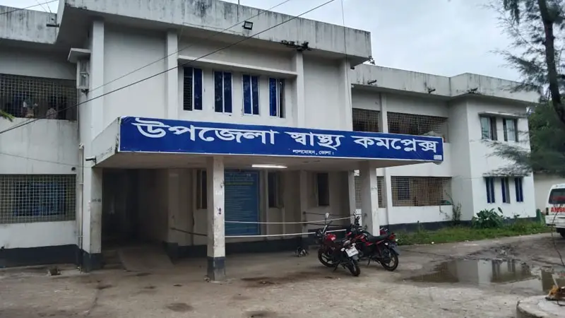 চোখের সামনে নিথর দেহ! মায়ের আর্তনাদে কাঁপল লালমোহন চোখের সামনে নিথর দেহ! মায়ের আর্তনাদে কাঁপল লালমোহন