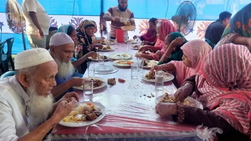 ব্যতিক্রমী বিয়েতে অতিথি বৃদ্ধাশ্রমের বাসিন্দা ও এতিম শিশুরা! ব্যতিক্রমী বিয়েতে অতিথি বৃদ্ধাশ্রমের বাসিন্দা ও এতিম শিশুরা!