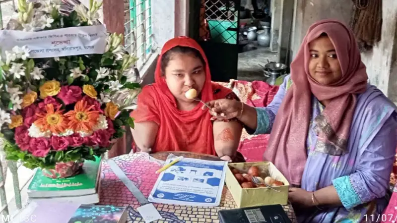 সেই অদম্য মেধাবী লিতুন জিরা’র বাড়িতে ফুল আর মিষ্টি নিয়ে হাজির ইউএনও