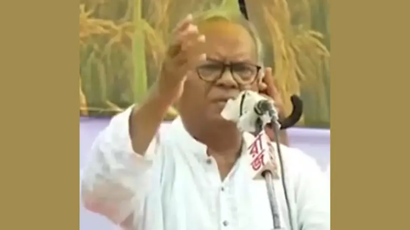 নাতির বয়সী উপদেষ্টার কারণে অন্তর্বর্তী সরকারের বদনাম হচ্ছে: রিজভী নাতির বয়সী উপদেষ্টার কারণে অন্তর্বর্তী সরকারের বদনাম হচ্ছে: রিজভী