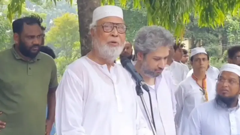 স্ত্রীর জানাযায় অঝোরে কাঁদলেন বঙ্গবীর কাদের সিদ্দিকী স্ত্রীর জানাযায় অঝোরে কাঁদলেন বঙ্গবীর কাদের সিদ্দিকী