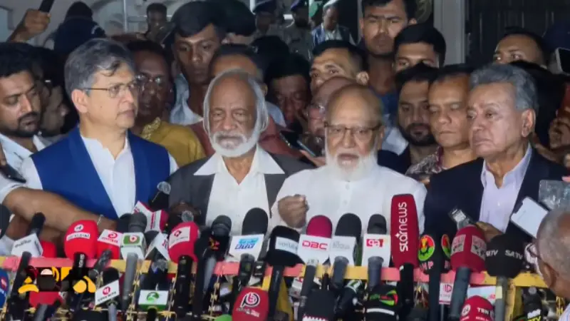 প্রধান উপদেষ্টার সঙ্গে বৈঠকে যেসব বিষয়ে আলোচনা হলো বিএনপির প্রধান উপদেষ্টার সঙ্গে বৈঠকে যেসব বিষয়ে আলোচনা হলো বিএনপির