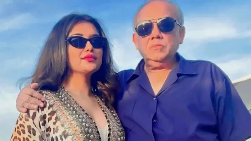 জীবন-মৃত্যুর সন্ধিক্ষণে তনির স্বামী জীবন-মৃত্যুর সন্ধিক্ষণে তনির স্বামী