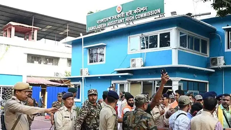 দুই কূটনীতিককে ডাকা হলো ঢাকায় দুই কূটনীতিককে ডাকা হলো ঢাকায়