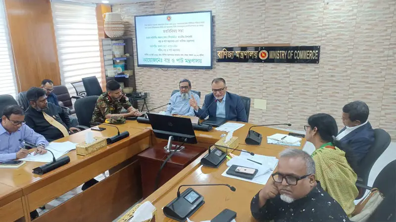 বাজারে পাটব্যাগ সহজলভ্য করতে নানা উদ্যোগ নিচ্ছে সরকার বাজারে পাটব্যাগ সহজলভ্য করতে নানা উদ্যোগ নিচ্ছে সরকার