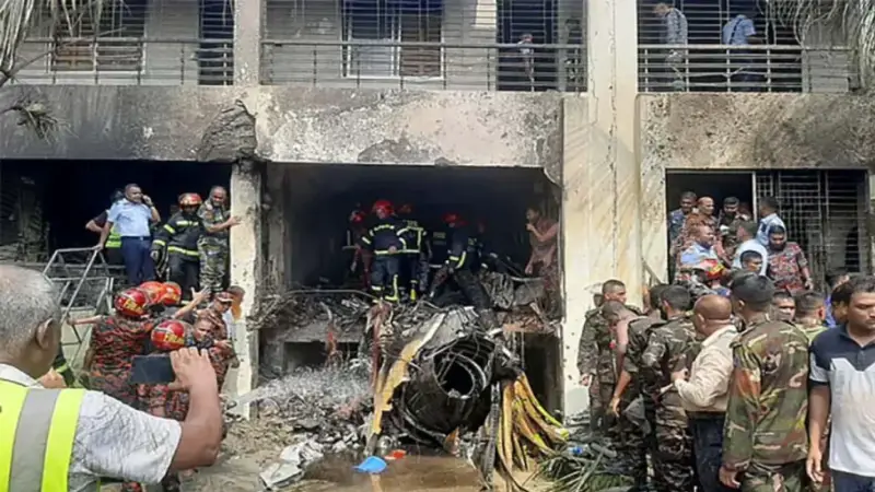 শুধু ক্যালেন্ডারে লেখা থাকবে না— থাকবে হৃদয়ের গভীরে পোড়া দাগ হয়ে শুধু ক্যালেন্ডারে লেখা থাকবে না— থাকবে হৃদয়ের গভীরে পোড়া দাগ হয়ে