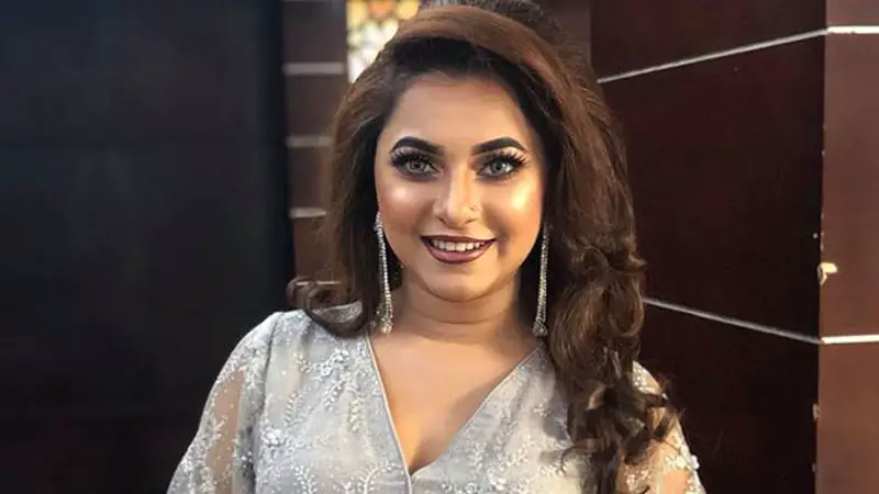 কণ্ঠশিল্পী লিজার স্বপ্ন সত্যি হলো! কণ্ঠশিল্পী লিজার স্বপ্ন সত্যি হলো!