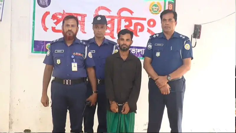 ভোলায় আলোচিত সিঁধ কেটে ধর্ষণ মামলার মূল আসামী গ্রেপ্তার ভোলায় আলোচিত সিঁধ কেটে ধর্ষণ মামলার মূল আসামী গ্রেপ্তার