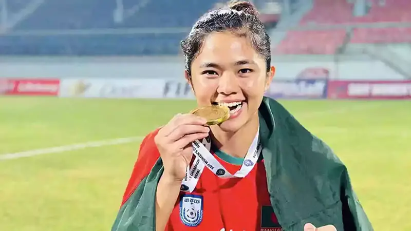 হত্যা ও ধর্ষণের লাগাতার হুমকি পাচ্ছেন, দাবি ফুটবলার সুমাইয়ার হত্যা ও ধর্ষণের লাগাতার হুমকি পাচ্ছেন, দাবি ফুটবলার সুমাইয়ার