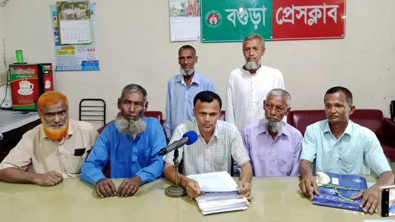 বগুড়ায় আইনি লড়াইয়ের মধ্যেই মোতওয়াল্লী নিয়োগের দাবি বগুড়ায় আইনি লড়াইয়ের মধ্যেই মোতওয়াল্লী নিয়োগের দাবি