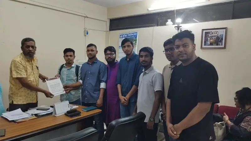 কুবিতে র্যাগিং বন্ধে শিক্ষার্থীদের ৫ দফা দাবি কুবিতে র্যাগিং বন্ধে শিক্ষার্থীদের ৫ দফা দাবি