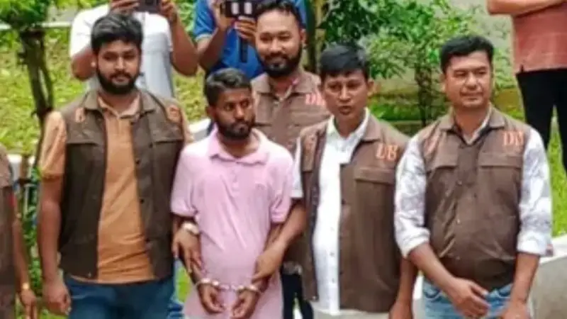তারেক রহমানের চাচাতো ভাই সেজে প্রতারণা, ভূয়া ব্যারিস্টার গ্রেপ্তার