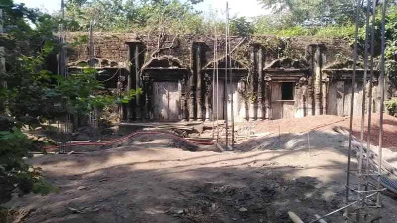 সংস্কারের অভাবে বিলীনের পথে উল্লাসকর দত্তের বাড়ি সংস্কারের অভাবে বিলীনের পথে উল্লাসকর দত্তের বাড়ি