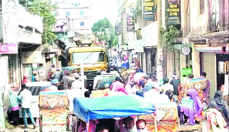 শাহজাদপুর পৌরবাসী যানজটে অতিষ্ঠ শাহজাদপুর পৌরবাসী যানজটে অতিষ্ঠ