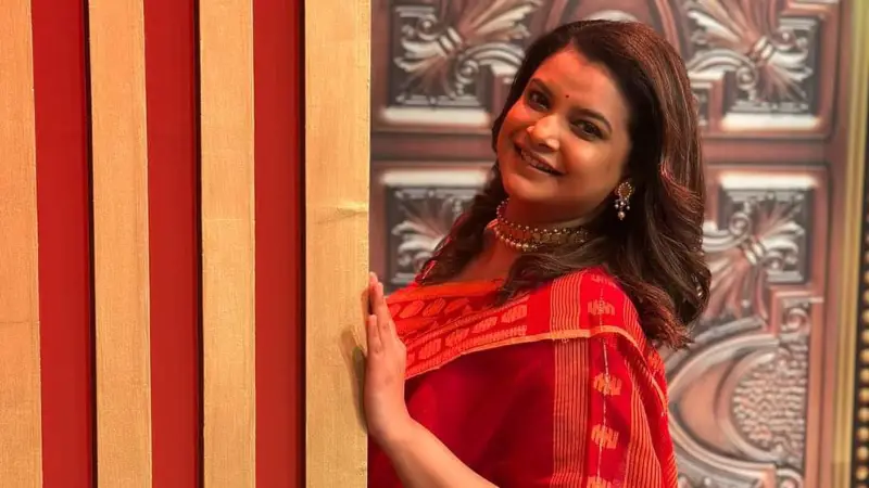হেলমেট বাহিনীকে ধুয়ে দিলেন ফারিয়া হেলমেট বাহিনীকে ধুয়ে দিলেন ফারিয়া