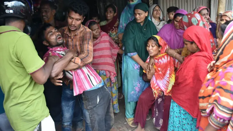 যশোরে ট্রাক ও মোটরসাইকেলের সংঘর্ষে কলেজছাত্র নিহত যশোরে ট্রাক ও মোটরসাইকেলের সংঘর্ষে কলেজছাত্র নিহত